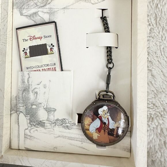 Fossil Disney Collector Watch Lot Of 5 Book Box Set Classics Limited Edition - Picture 3 of 8